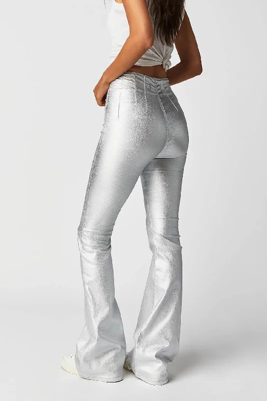 Jayde Metallic Flare