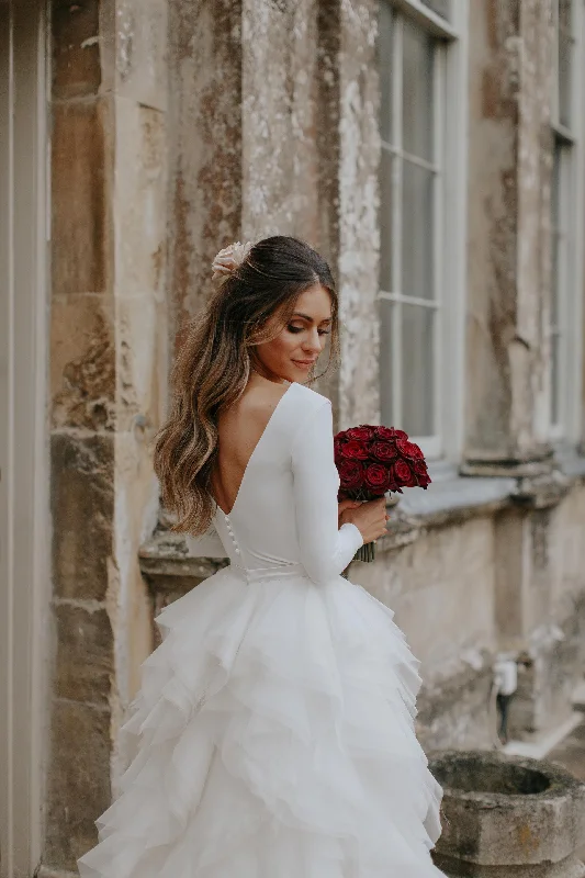 A Line Ivory Sweep Train Tulle Long Sleeves Long Beach Wedding Dresses with Ruffles N2211