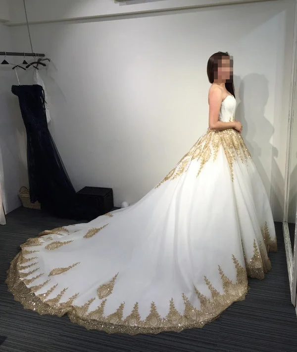 Princess Ball Gown Strapless Court Train White Tulle Wedding Dress with Gold Lace