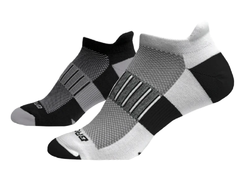 Diabetic men's socks for proper circulationBrooks Ghost Tab Midweight Socks Two-Pack