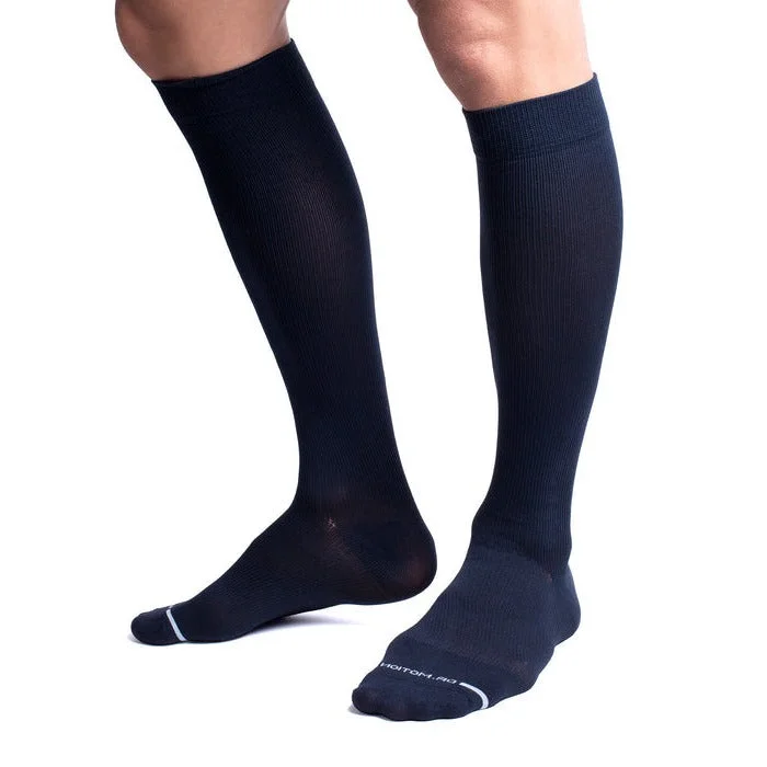 Cashmere men's socks for a luxurious feelCompression Knee High Socks | Navy Microfiber | Men's (1 Pair) Cashmere men's socks for a luxurious feelCompression Knee High Socks | Navy Microfiber | Men's (1 Pair)