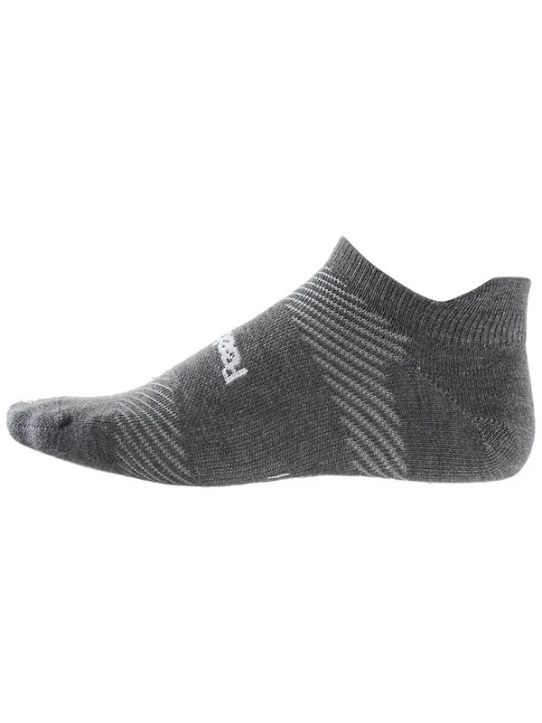 Sheer men's socks for a delicate appearanceFeetures High Performance Light Cushion No Show Tab Sheer men's socks for a delicate appearanceFeetures High Performance Light Cushion No Show Tab
