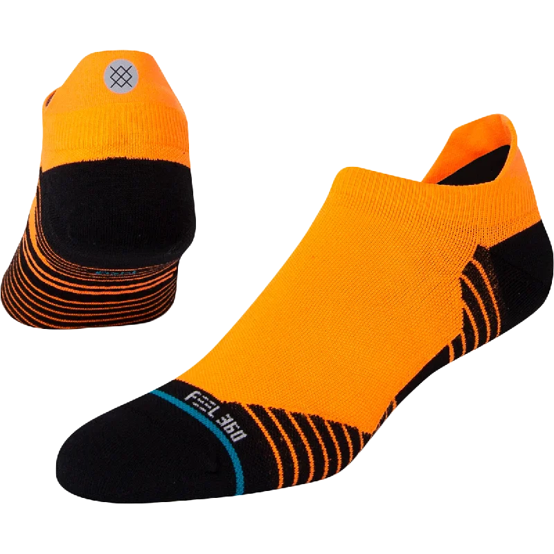 Hiking men's socks for outdoor adventuresHiatus Tab
