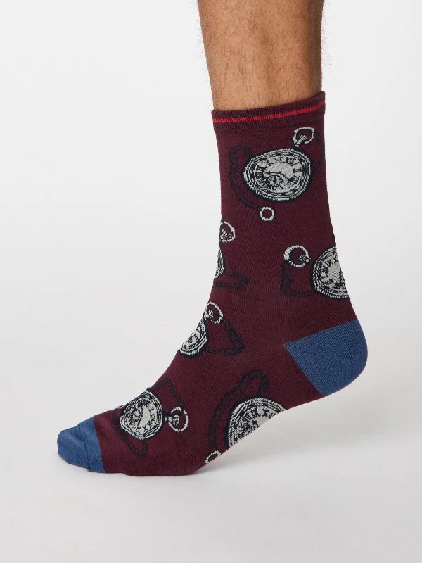 Diabetic men's socks for proper circulationMomento Socks - Wine Red