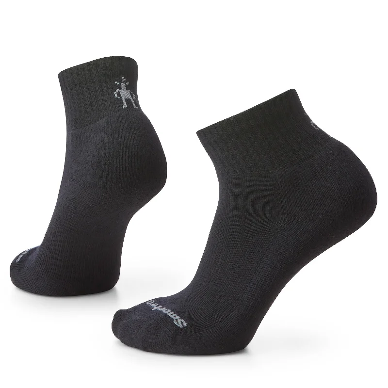 Moisture - wicking men's socks for drynessSmartwool Everyday Solid Rib Ankle