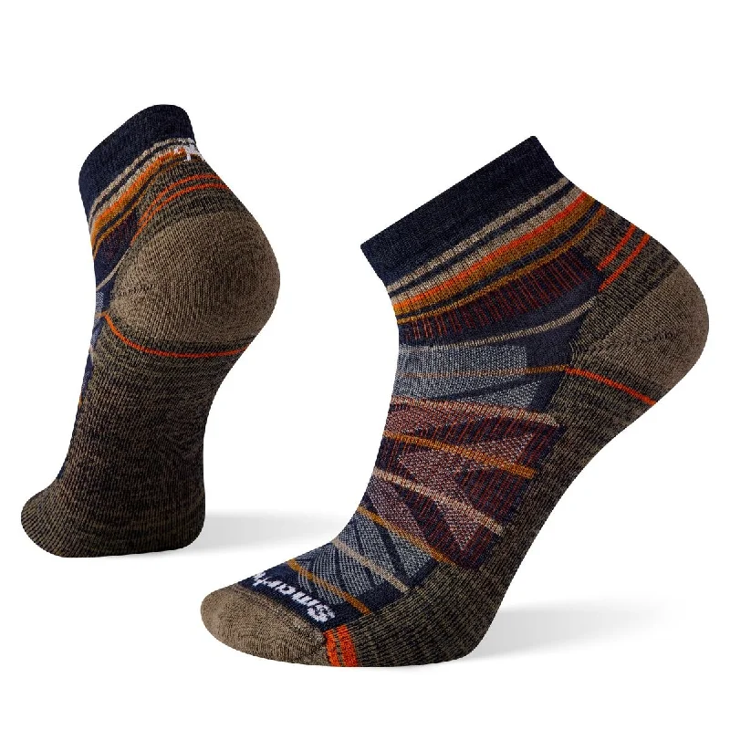 Moisture - wicking men's socks for drynessSmartwool Hike Light Cushion Ankle Pattern - Men's Moisture - wicking men's socks for drynessSmartwool Hike Light Cushion Ankle Pattern - Men's
