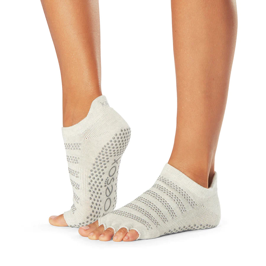 TOESOX Grip Half Toe Low Rise - White Sand