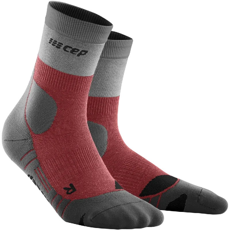 Knee - high men's socks for a vintage styleWomen's Hiking Light Compression Mid Cut