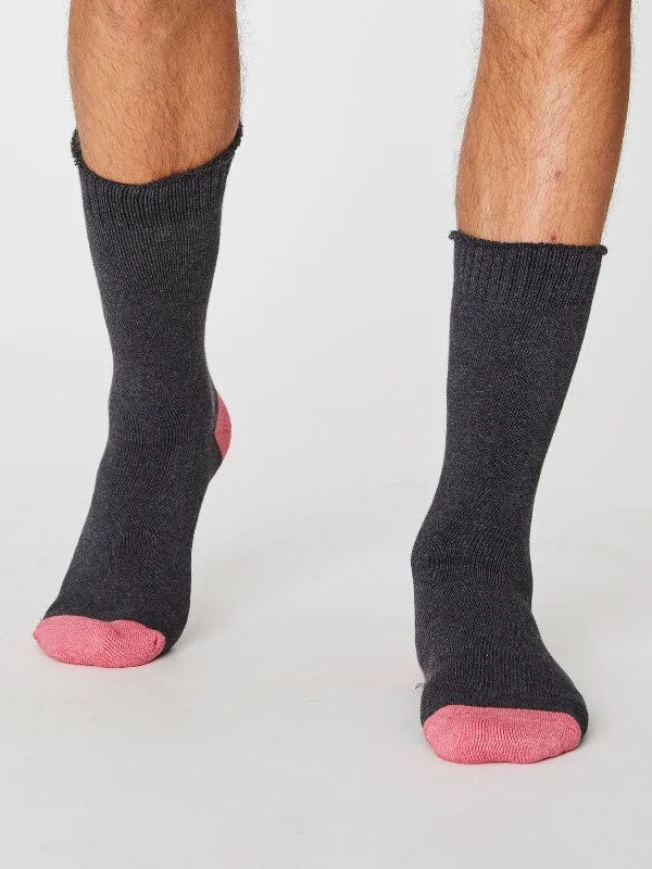 Bamboo men's socks for natural antibacterial propertiesWalker Socks - Charcoal