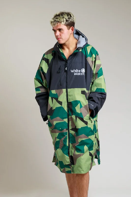 Embroidered men's robes for a touch of eleganceAdults Hard Shell Robe - Camo