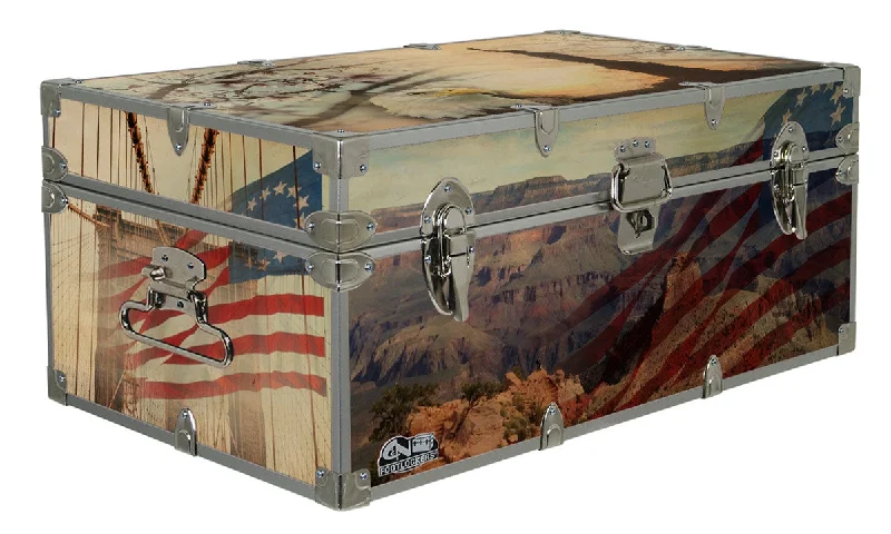 Low - rise men's trunks for a trendy lookDesigner Trunk - American Scenery - 32x18x13.5" Low - rise men's trunks for a trendy lookDesigner Trunk - American Scenery - 32x18x13.5"