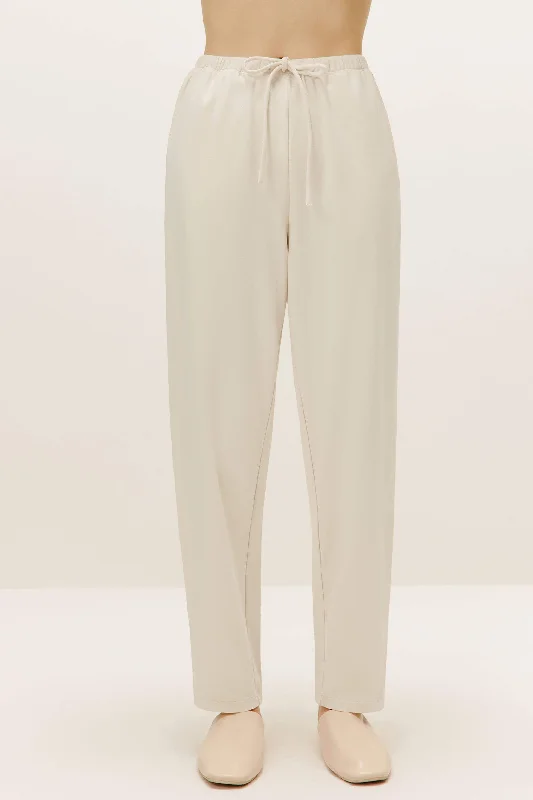 Plush men's robes with a Sherpa liningBoundless Soft Tapered Pants