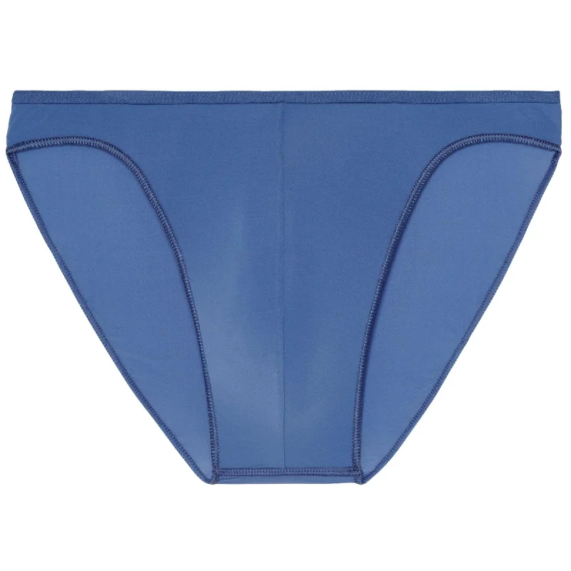 Seamless men's briefs for a smooth look under clothesHom Plumes Micro Brief - Midblue Seamless men's briefs for a smooth look under clothesHom Plumes Micro Brief - Midblue