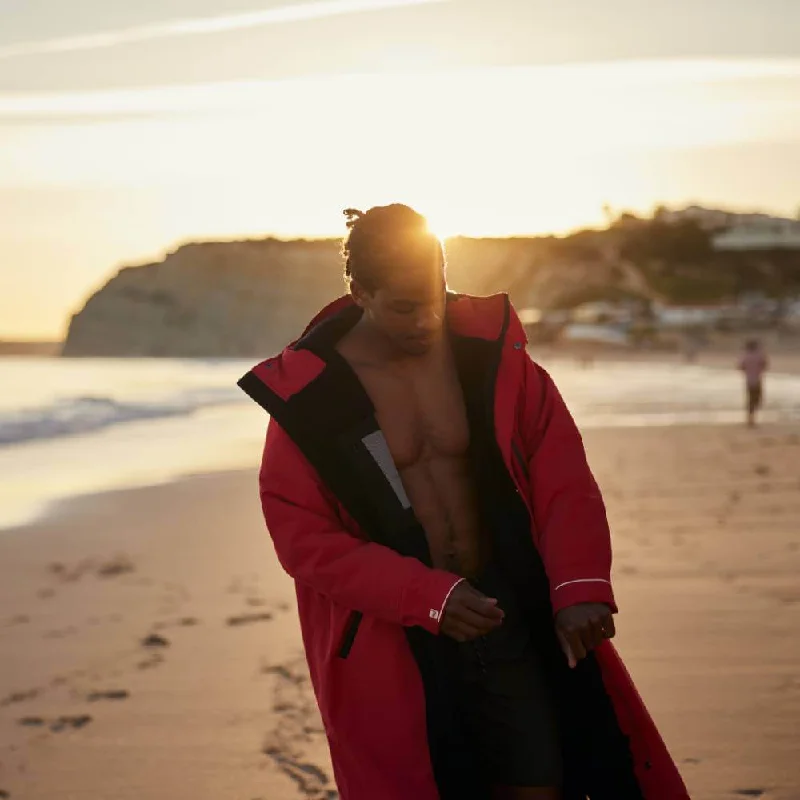 Long - length men's robes for full - body coverageMen's Long Sleeve Waterproof Dry Changing Robe Alter Evo - Siren Red