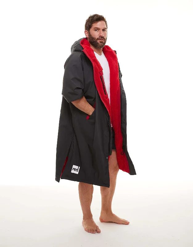 Monogrammed men's robes as a personalized giftMen's Short Sleeve Pro Change Robe EVO - Grey Monogrammed men's robes as a personalized giftMen's Short Sleeve Pro Change Robe EVO - Grey