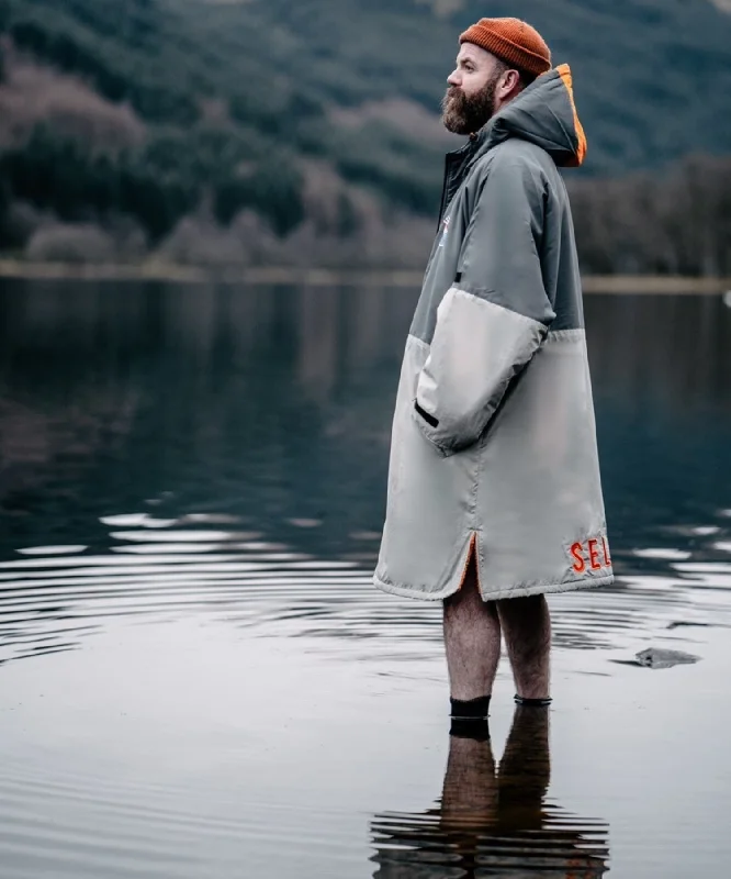Short - style men's robes for a modern lookRECYCLED SELKIE ROBE - GREY