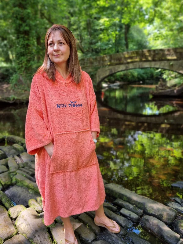 Short - style men's robes for a modern lookSilly Salmon - bamboo/cotton poncho towel Short - style men's robes for a modern lookSilly Salmon - bamboo/cotton poncho towel