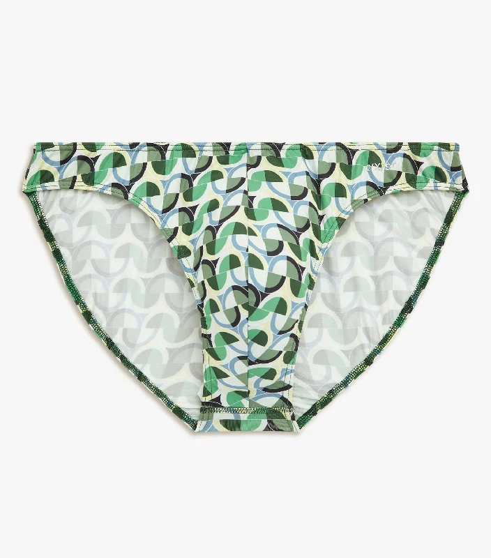 Low - cut men's briefs for a discreet appearanceSliq Hip Brief