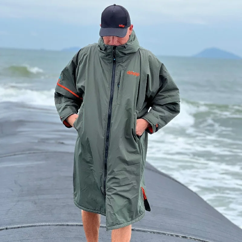 Short - style men's robes for a modern lookThe Sea Monster Hydro Olive