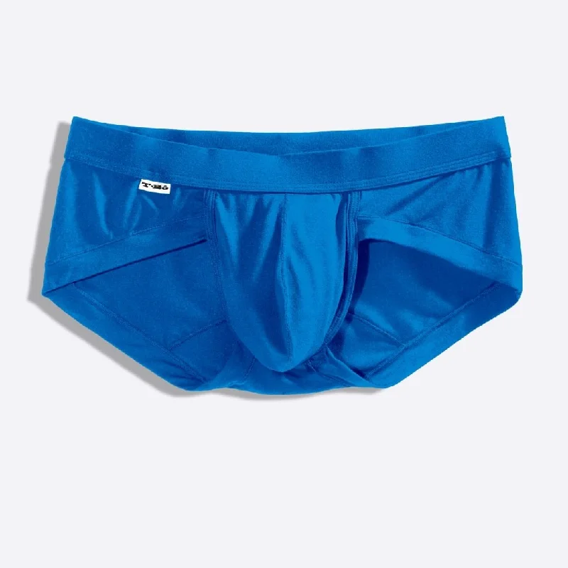Men's briefs with a wide waistband for comfortThe True Blue Brief
