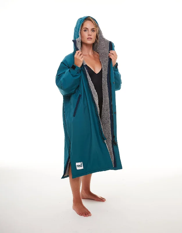 Luxury men's silk robes for a spa - like experienceWomen's Long Sleeve Pro Change Robe EVO - Teal Luxury men's silk robes for a spa - like experienceWomen's Long Sleeve Pro Change Robe EVO - Teal