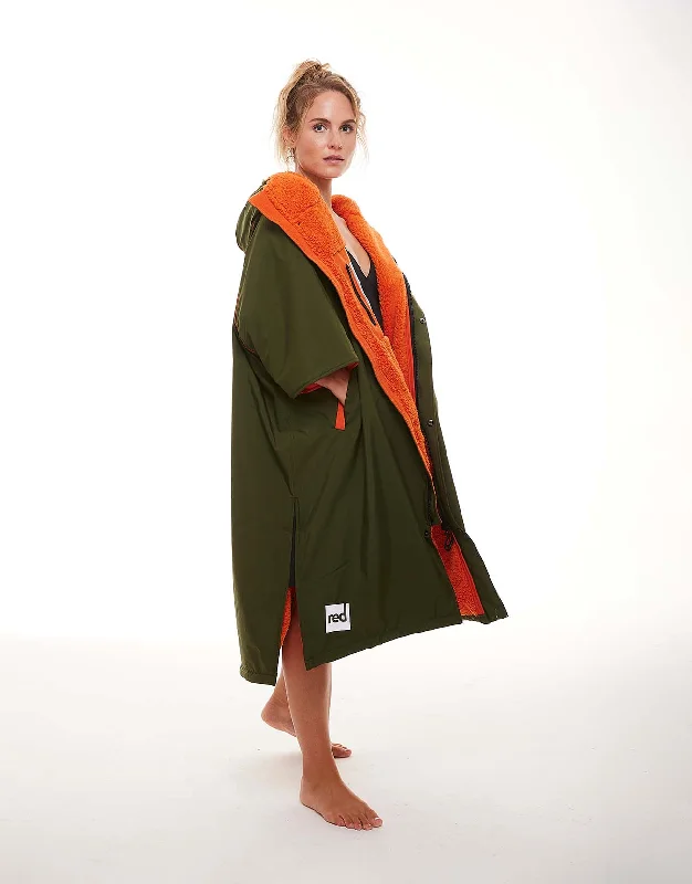 Hooded men's robes for extra warmth and comfortWomen's Short Sleeve Pro Change Robe EVO - Parker Green Hooded men's robes for extra warmth and comfortWomen's Short Sleeve Pro Change Robe EVO - Parker Green
