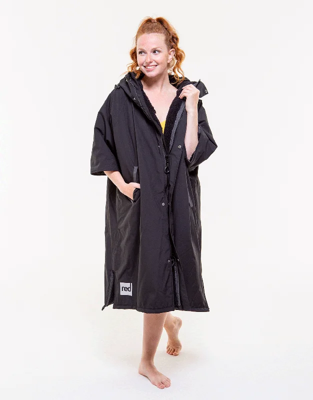 Men's robes with multiple pockets for convenienceWomen's Short Sleeve Pro Change Robe EVO - Stealth Black
